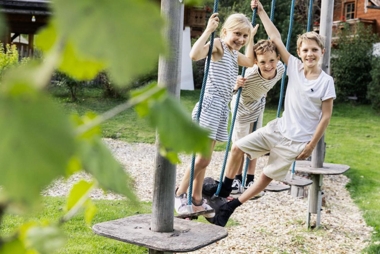 Feriendorf Holzlebn グロースアルル エクステリア 写真