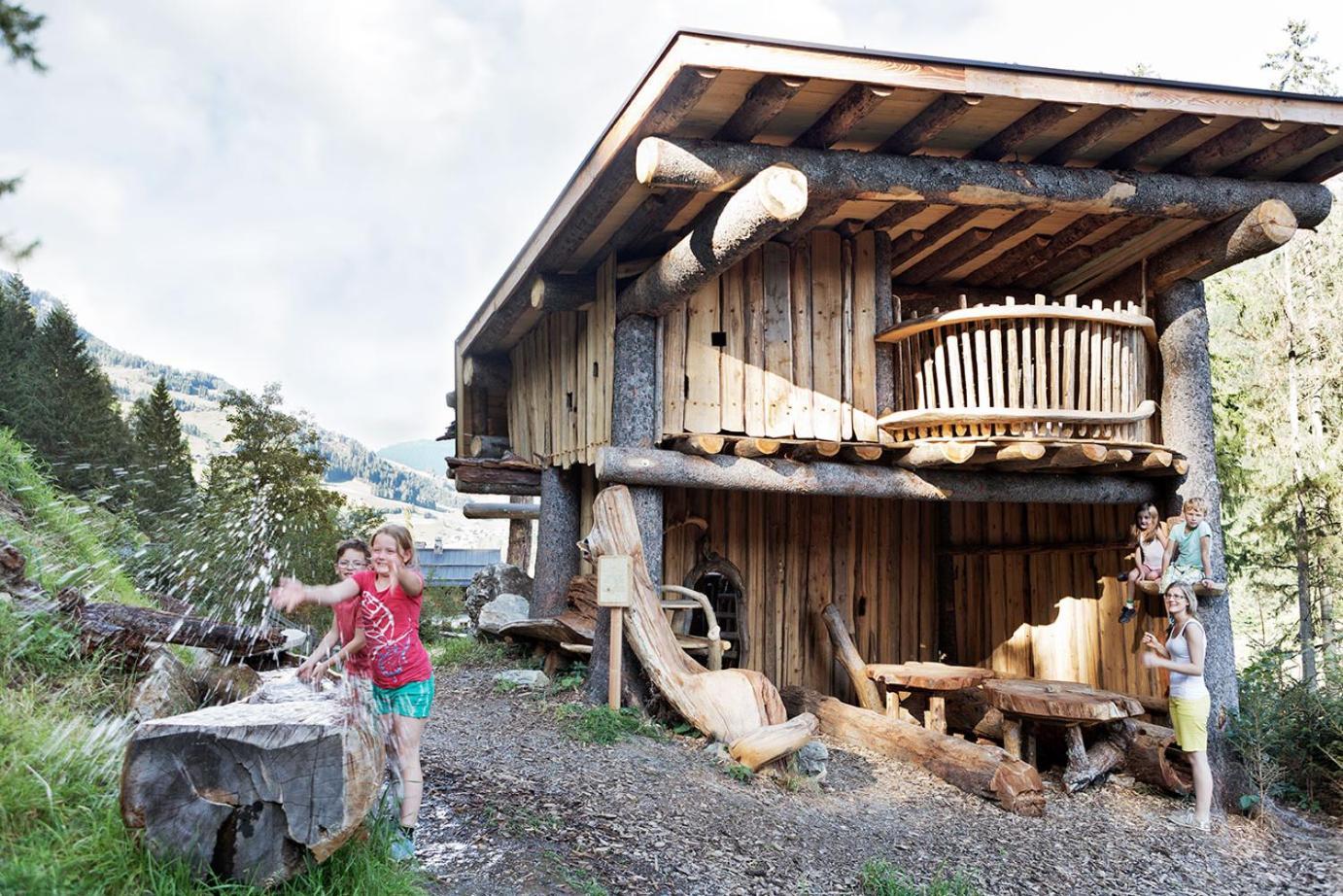 Feriendorf Holzlebn グロースアルル エクステリア 写真